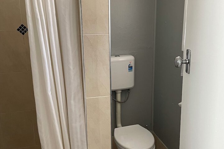 Room 72 of 78