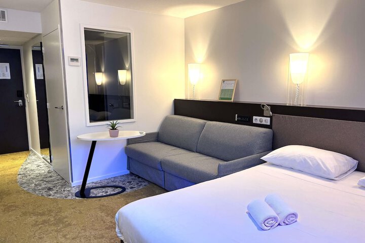 Room 14 of 79