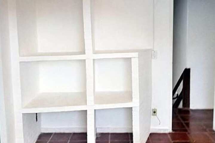 Room 7 of 42