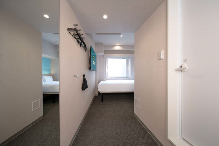 Room 9 of 56