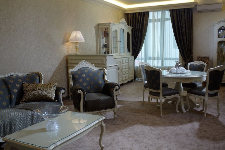 Room 10 of 35
