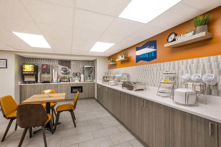 Breakfast area