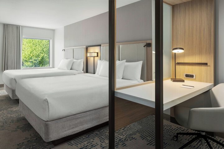 Room 21 of 36