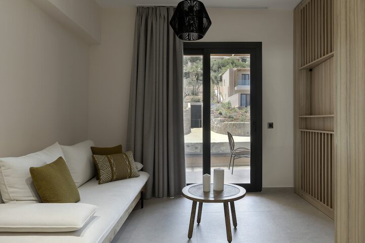 Room 25 of 189