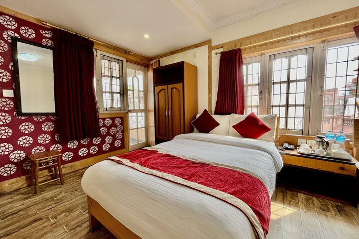 Room 9 of 23