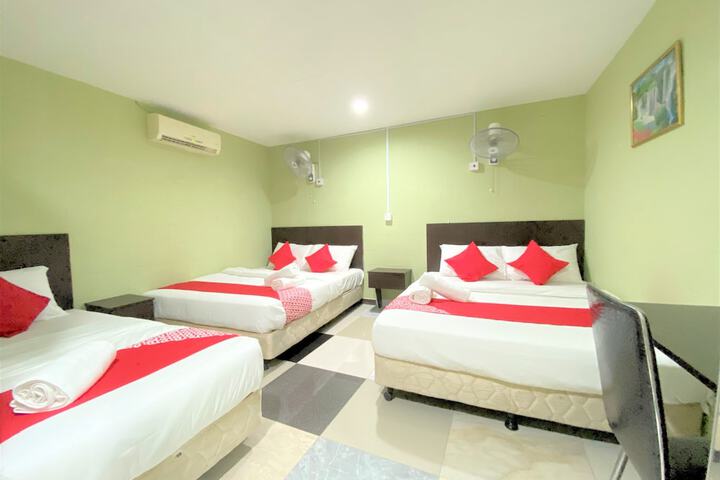 Room 9 of 20