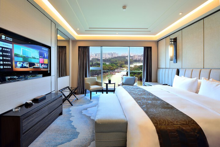 Room 7 of 60