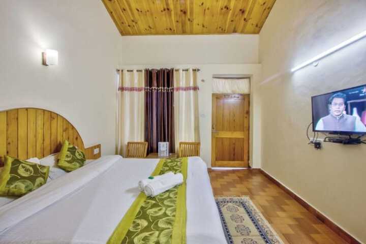 Room 8 of 9