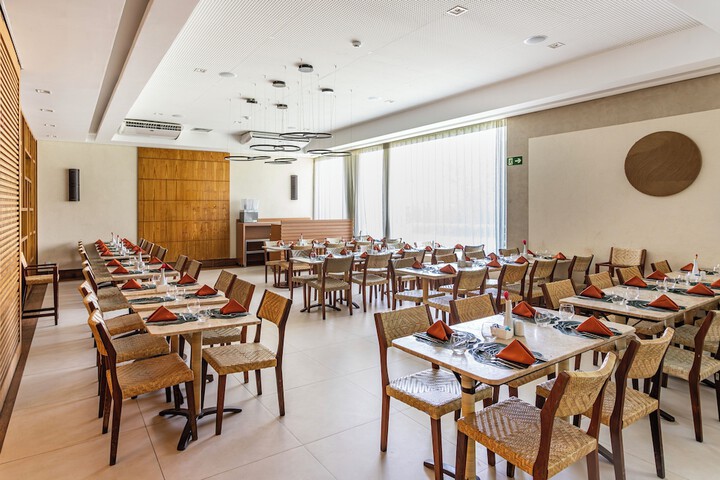 Dining 44 of 71