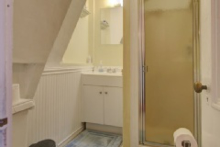 Room 275 of 408