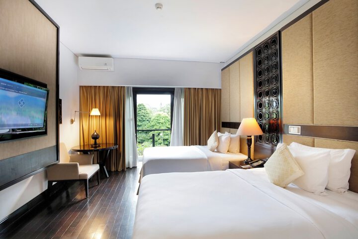 Room 3 of 42
