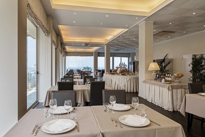 Dining Photos