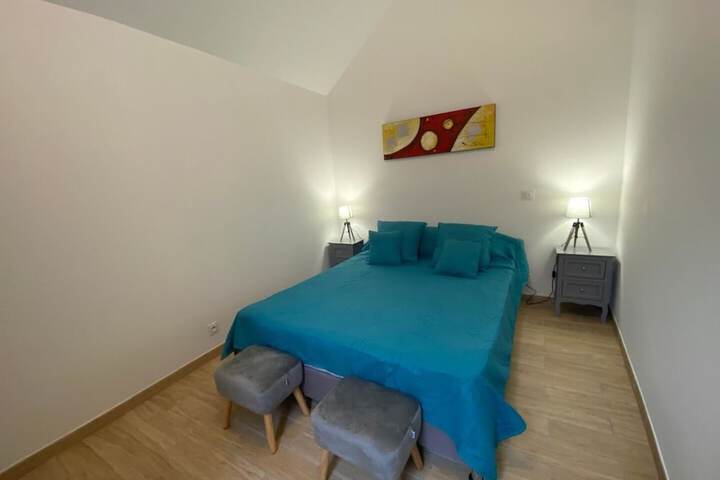 Room 8 of 74