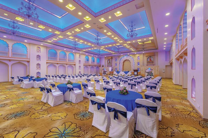 Ballroom/Hall 82 of 110