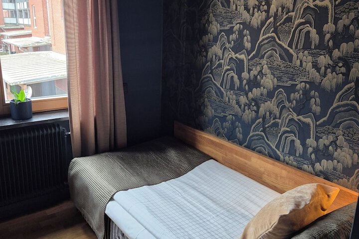 Room 24 of 57