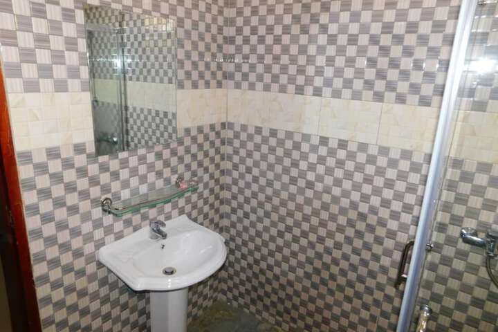 Room 13 of 23