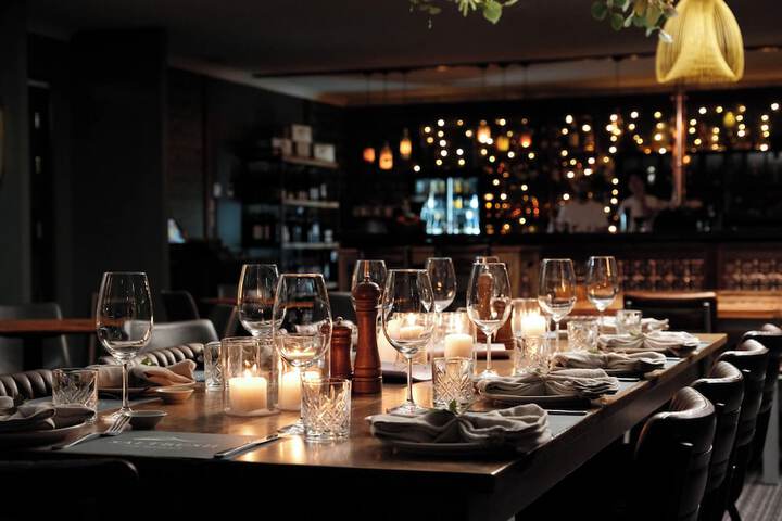 Dining 36 of 53