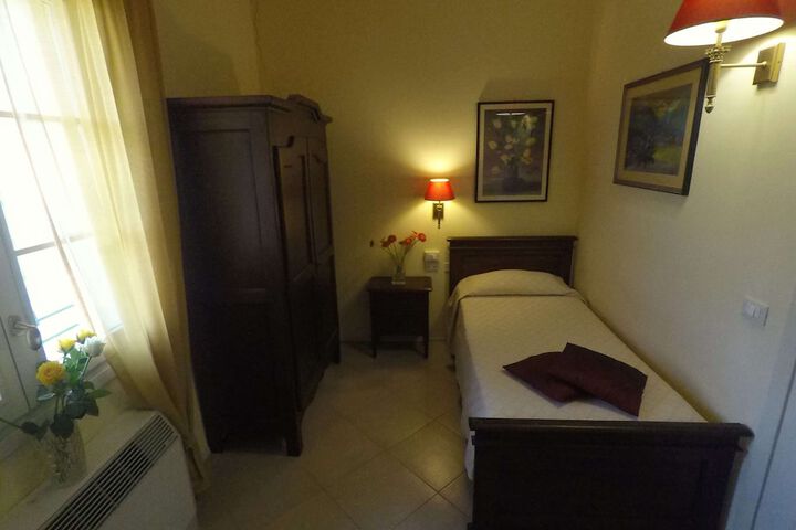 Room 11 of 47