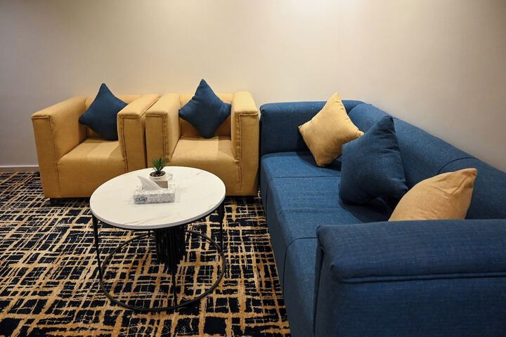 Room 21 of 37