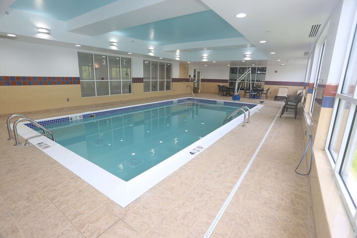 Hotel Pool
