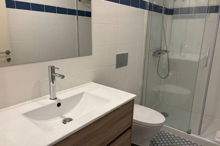 Room 169 of 287