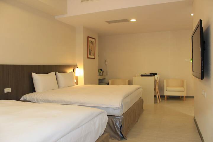Room 18 of 48