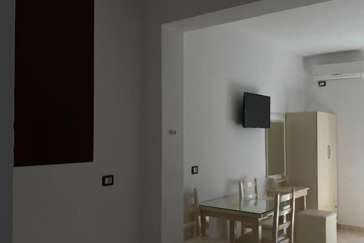 Room 3 of 26