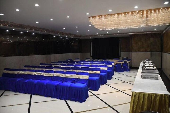 Ballroom/Hall 41 of 46