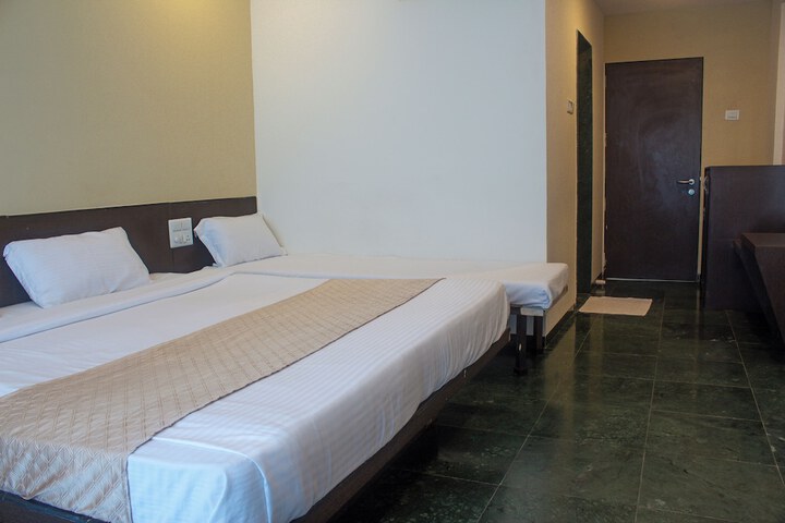 Room 27 of 94
