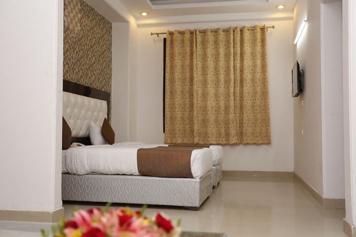 Room 12 of 57