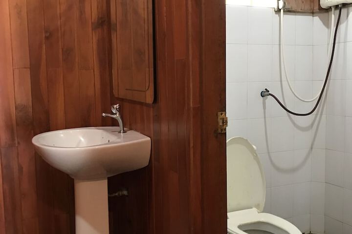 Room 18 of 18