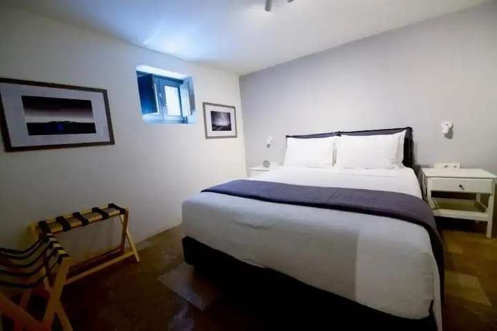 Room 2 of 12