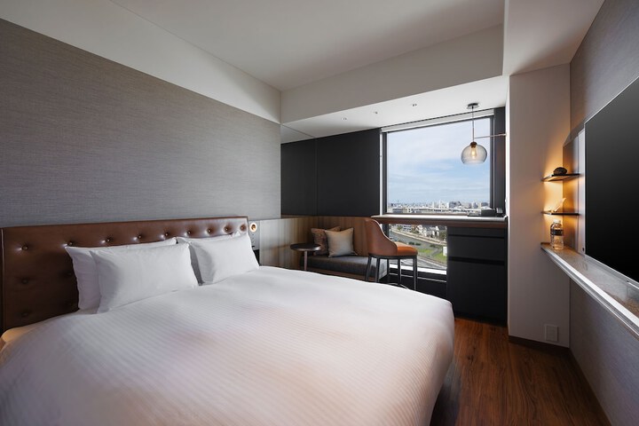 Room 10 of 62