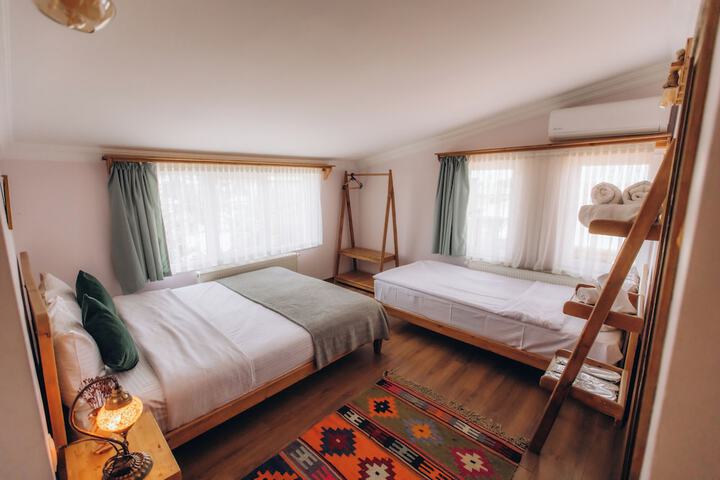Room 11 of 39