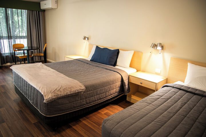 Room 15 of 48