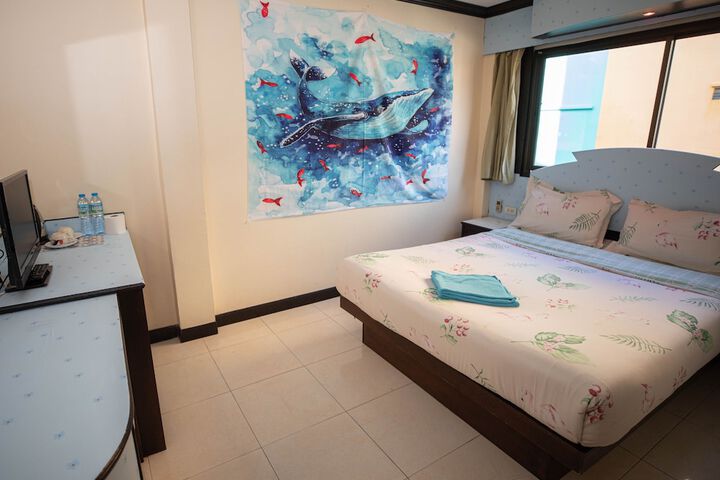 Photo 6