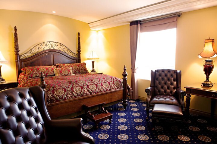 Room 25 of 62