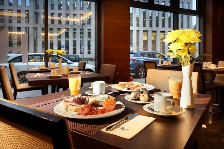 Breakfast/Coffee Service 36 of 66