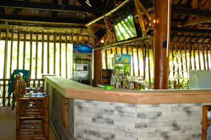 Lounge 79 of 124