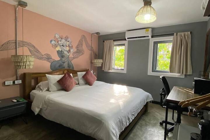 Room 3 of 68