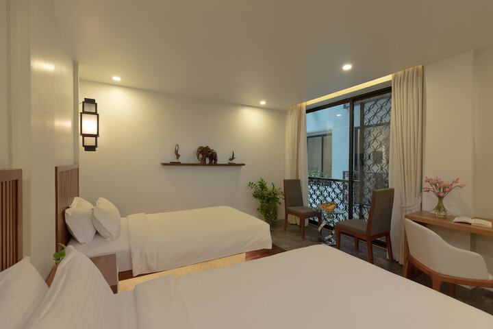 Room 46 of 155