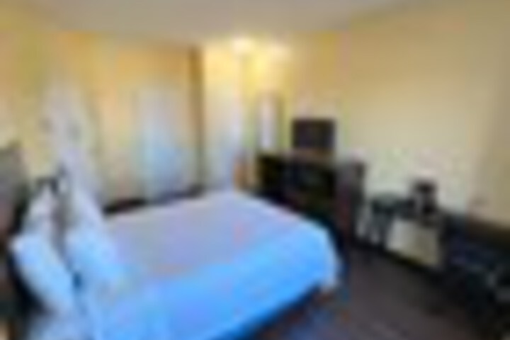Room 14 of 75