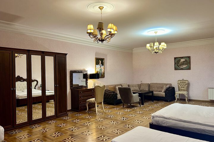Room 45 of 113