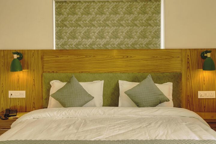 Room 12 of 35