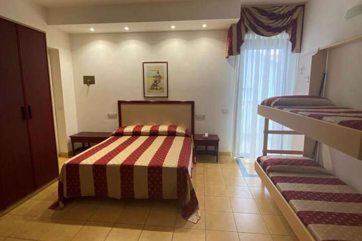 Room 20 of 54