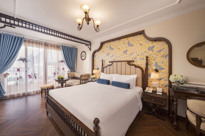 Room 46 of 97
