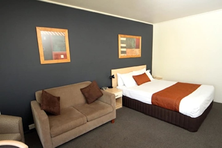 Room 4 of 30