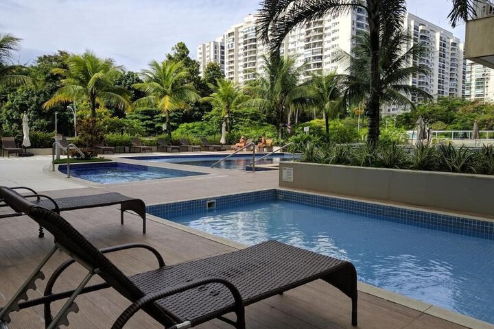 Pool 25 of 44
