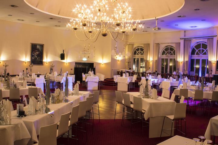Ballroom/Hall 62 of 81