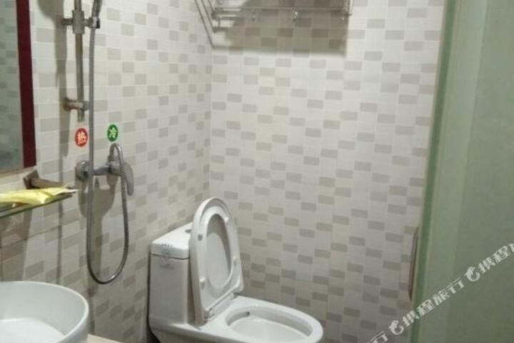 Jinju Hotel (Shenzhen Tangkeng)